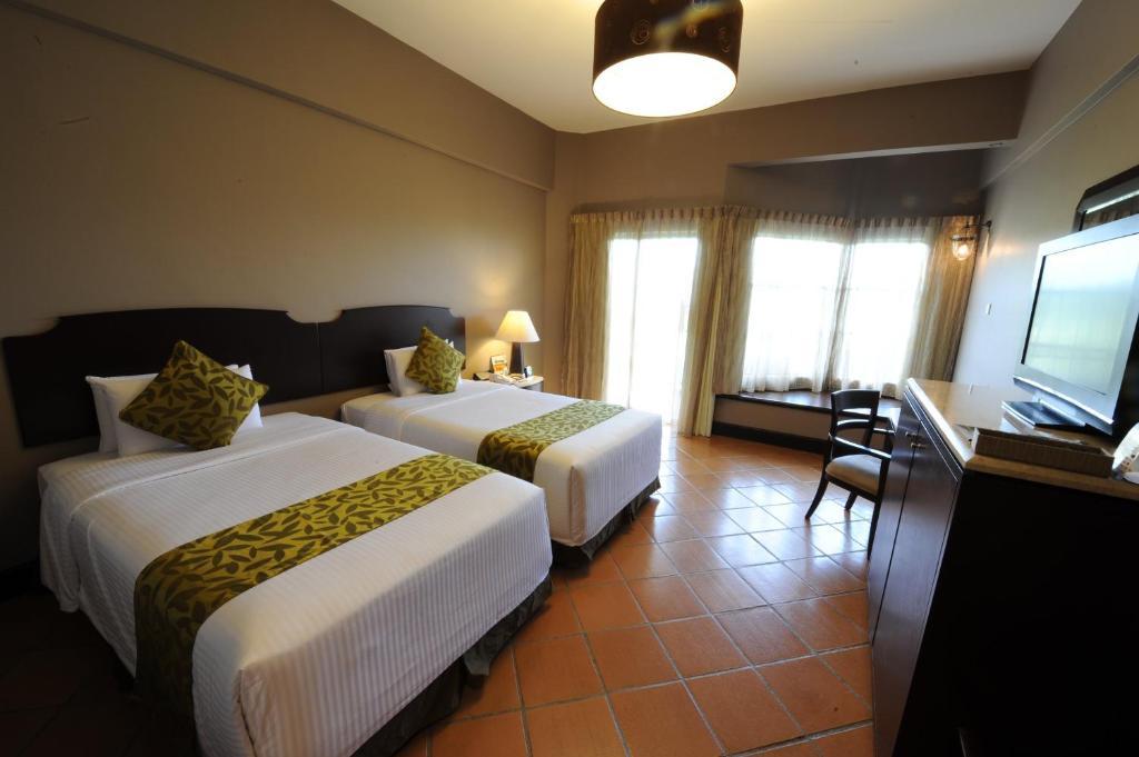 Thistle Port Dickson Resort Bagian luar foto Deluxe Room